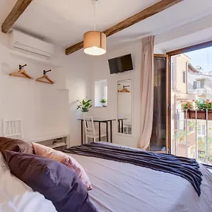 Domus De Fiori Apartment